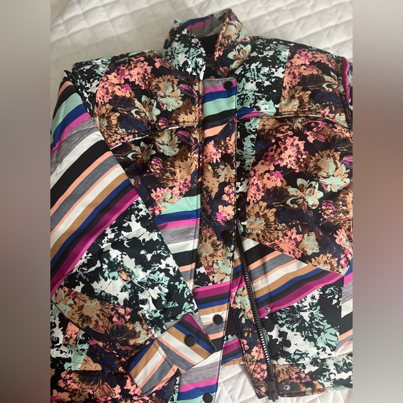 FP Movement Women's Bunny Slope Printed Puffer Jacket - Picture 7 of 14